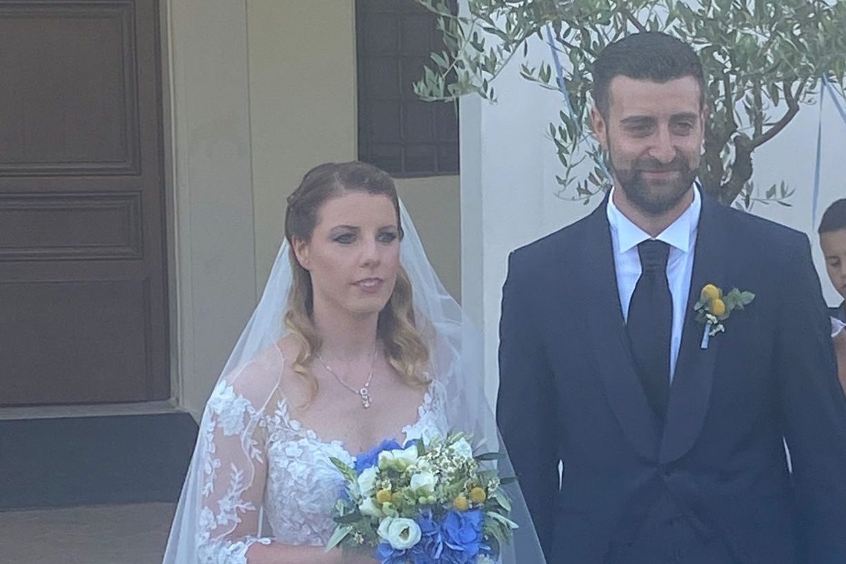 Ottanta intossicati al matrimonio, la sposa: Era una festa, abbiamo  rischiato finisse in funerale