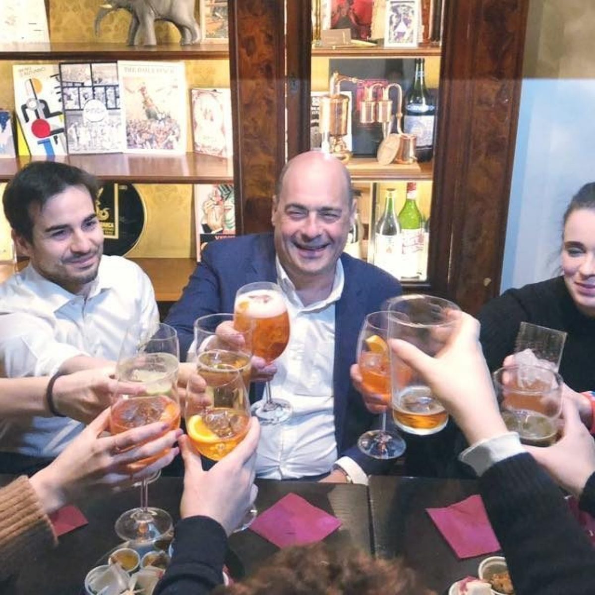 zingaretti-aperitivo-1200x1200.jpg