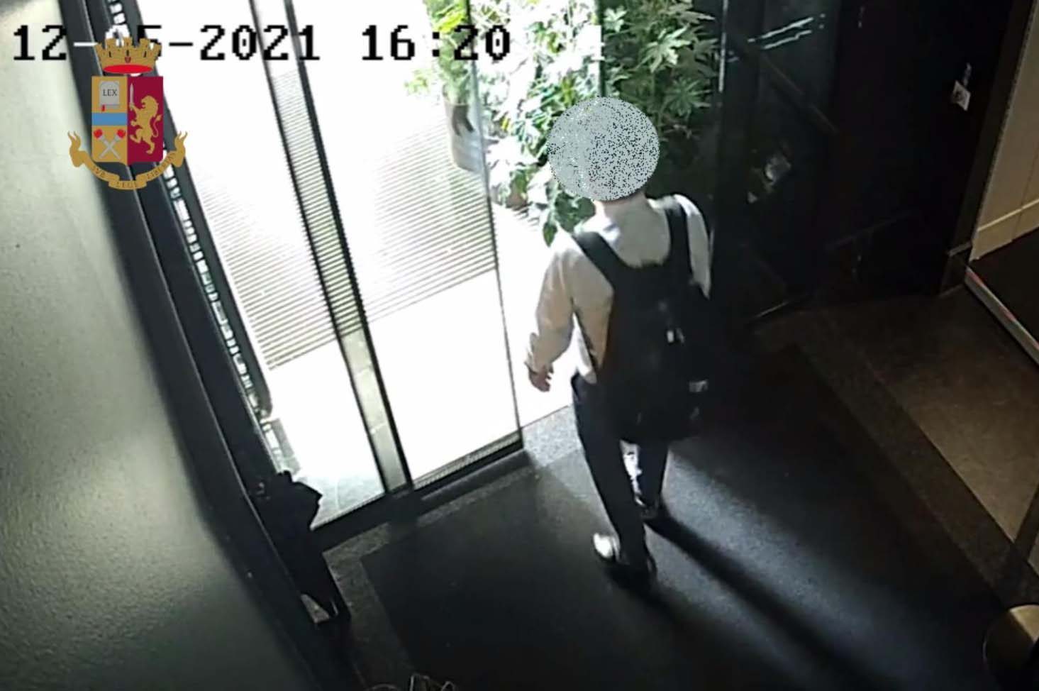 Ruba gioielli e contanti per 50 mila euro in un hotel a Milano, arrestato - Vimarsana News