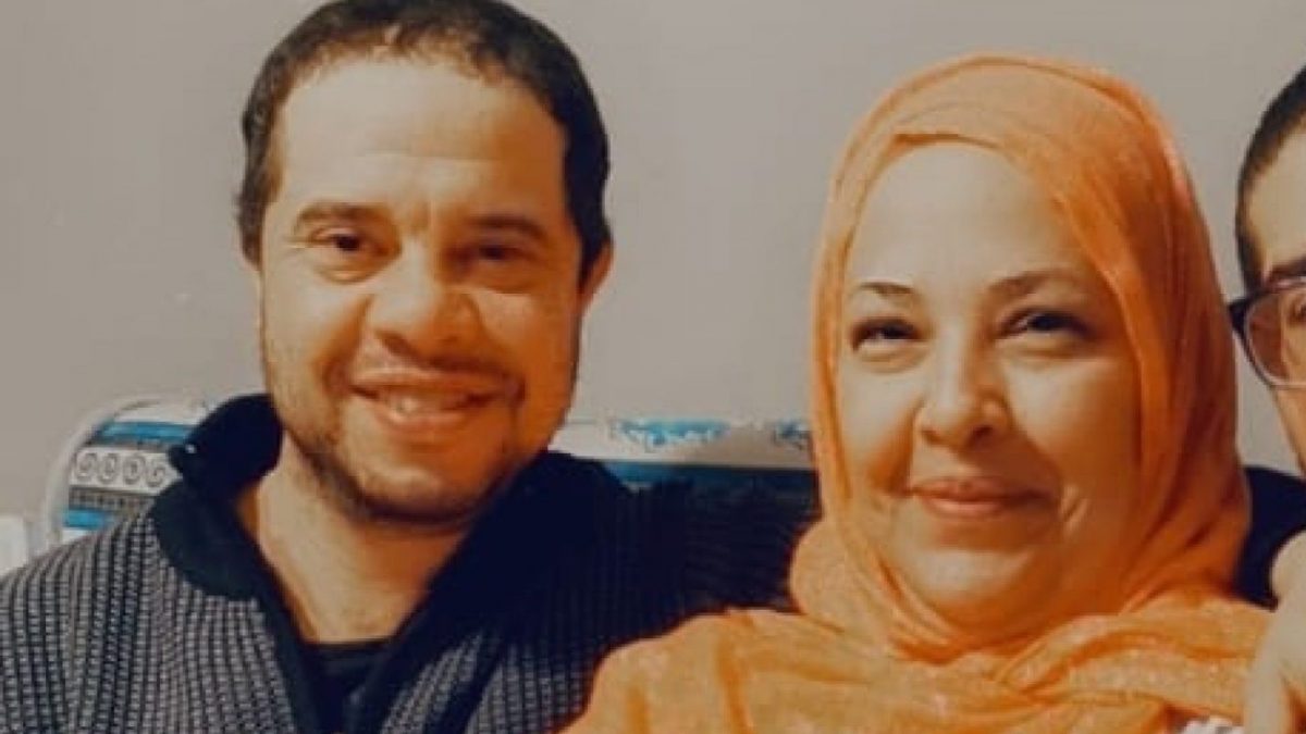 A sinistra Younes El Yassire, a destra la madre Fatna Moukhrif