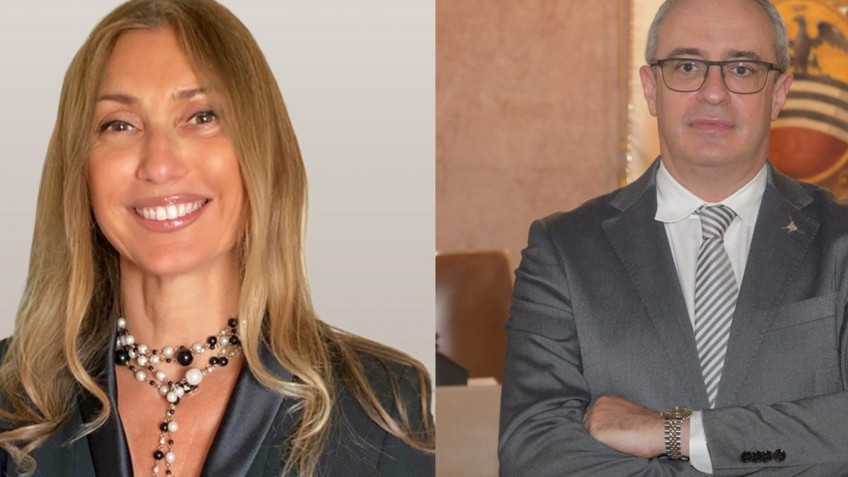 A sinistra la sindaca di Voghera Paola Garlaschelli e a destra l’ex assessore alla sicurezza Massimo Adriatici