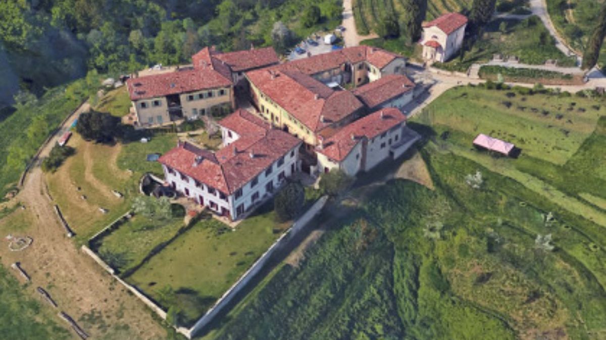 Il borgo medievale a Lecco in vendita all’asta