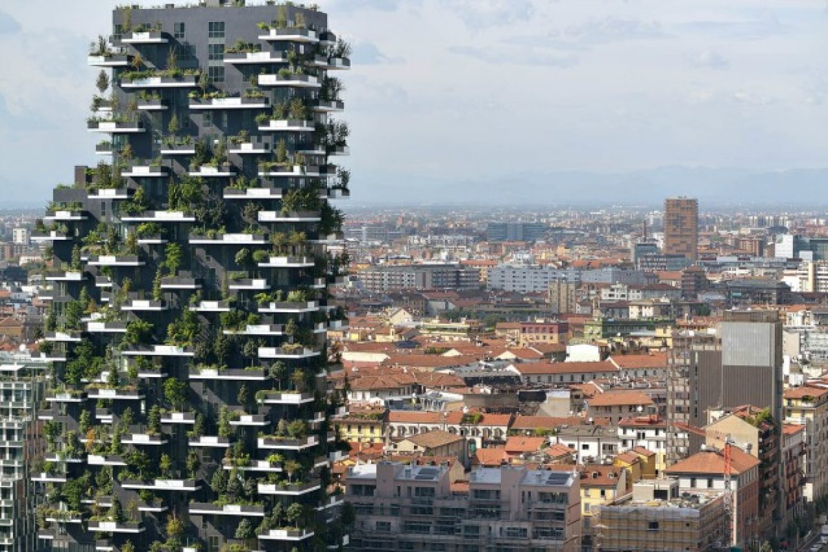 Milano, il Bosco Verticale è il grattacielo più bello del mondo (VIDEO)
