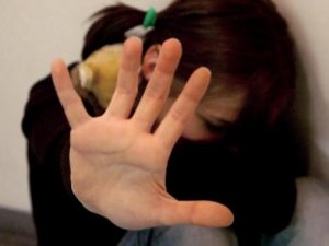 Monza, violenza sessuale nei centri estetici: un 53enne abusa di quattro stagiste minorenni