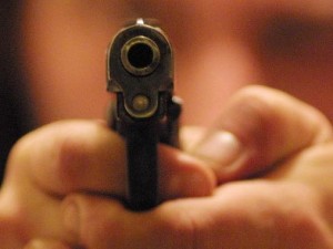 Rissa in un appartamento a Palosco (Bergamo): ragazzo di 22 anni ucciso a colpi di pistola