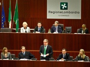 Lombardia, sì al referendum per una maggiore autonomia: vota contro solo il Pd
