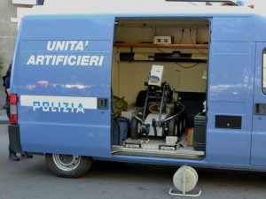 Zaino abbandonato in piazzale Accursio fa scattare l'allarme bomba: pericolo rientrato