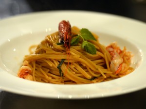 Litigano per un piatto di pasta: 61enne picchia la moglie e viene arrestato