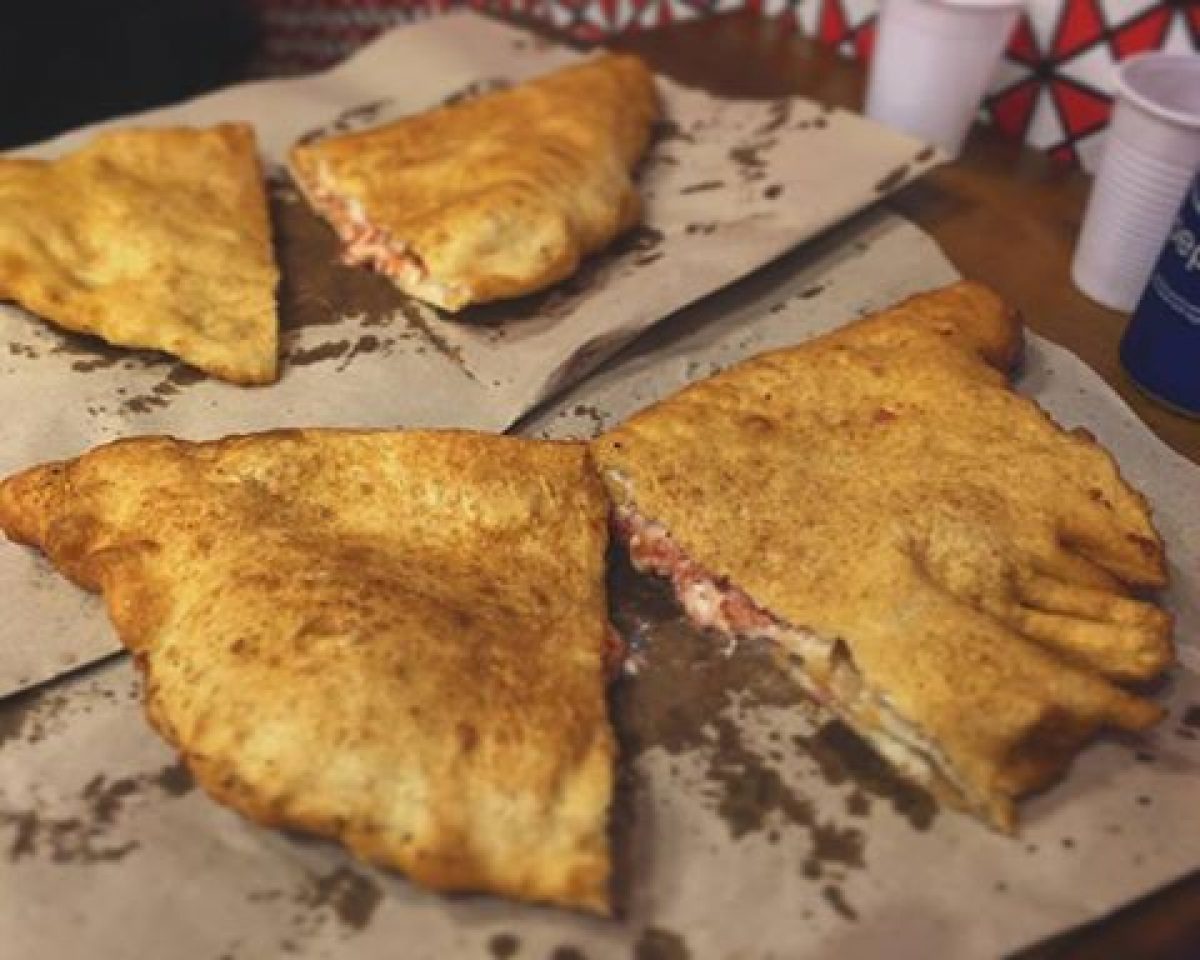 A Milano arriva la vera pizza fritta napoletana di Zia Esterina