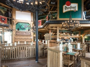 Arese, nel centro commerciale più grande d'Europa apre il ristorante Wiener Haus