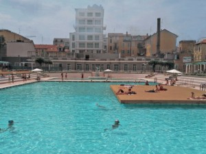milano riapre la storica piscina caimi in via botta si chiama i bagni