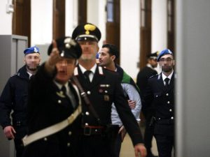 Processo Corona, gli ex soci accusano: "Fiumi di denaro in nero, anche 20mila euro a serata"