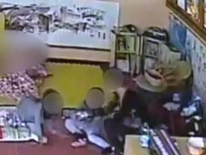 Bambini maltrattati in un asilo (Immagine di repertorio)