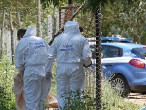 Milano, trovato il cadavere di un uomo in un parco: dormiva su una panchina