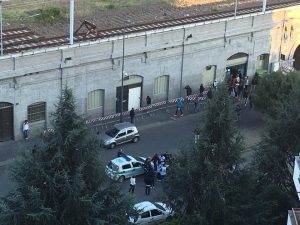 Rissa tra profughi all'hub di via Sammartini a Milano: "Situazione insostenibile"
