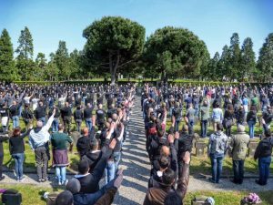 La cerimonia al Campo X del Cimitero Maggiore (dalla pagina Facebook di CasaPound)