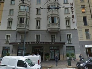Milano, fuga di gas all'hotel Marconi: evacuate 140 persone. Bimba di 10 anni intossicata