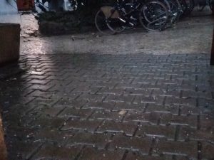 Maltempo, violento temporale a Milano e nell'hinterland: grandine e pioggia