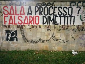 Ancora striscioni di CasaPound contro il sindaco Sala: “A processo? Falsario dimettiti”