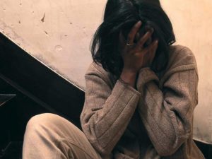 Milano, adescava modelle e le violentava: finto fotografo a processo