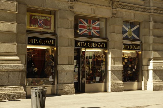 La sede della Ditta Guenzati in via Mercanti: il negozio più antico di Milano continuerà la propria attività in via Agnello (Facebook)
