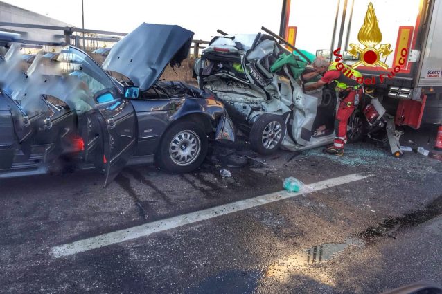 Tamponamento sulla A4 (Foto Vigili del fuoco)