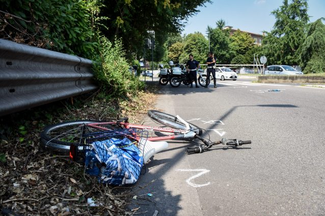 Via Ferrari, il luogo dell’incidente (LaPresse)