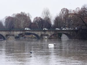 Il Po in piena (foto d’archivio LaPresse)