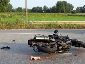 Incidente in autostrada, centauro perde il controllo della moto e va a sbattere: morto sul colpo Incidente in autostrada, centauro perde il controllo della moto e va a sbattere: morto sul colpo