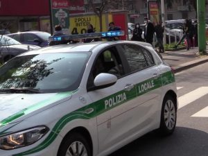 Brescia: rapina la fidanzata e la investe, arrestato pregiudicato di 45 anni Brescia: rapina la fidanzata e la investe, arrestato pregiudicato di 45 anni