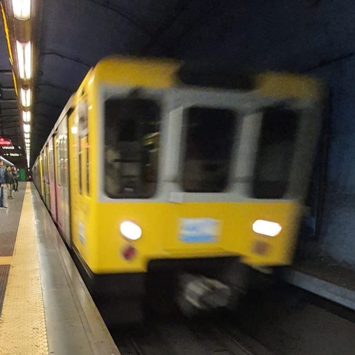 Napoli A Natale E Capodanno In Strada Solo I Bus Dopo Le 12 Chiuse Metro E Funicolari Tutti Gli Orari