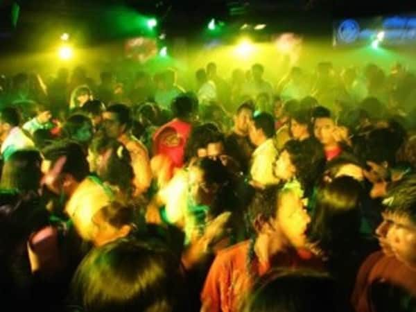 A Ischia una discoteca abusiva con 200 persone: i carabinieri interrompono il party - Vimarsana News