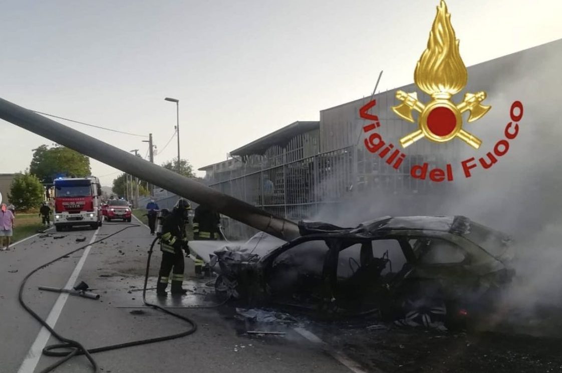Dopo Un Incidente Il Rischio Che Scoppi Un Incendio