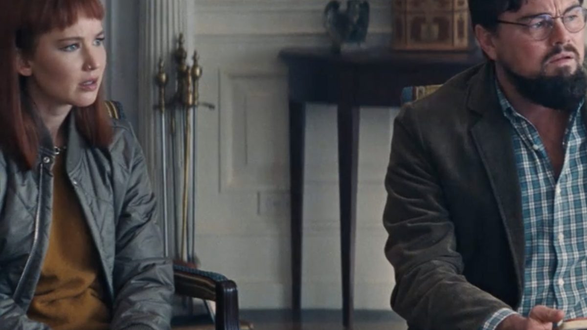 Una scena di Don’t Look Up con leonardo di Caprio e Jennifer Lawrence