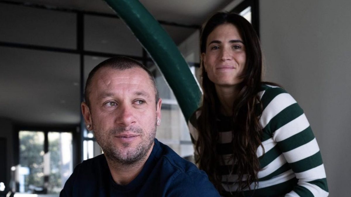 Antonio Cassano e Carolina Marcialis nella loro casa sul litorale ligure