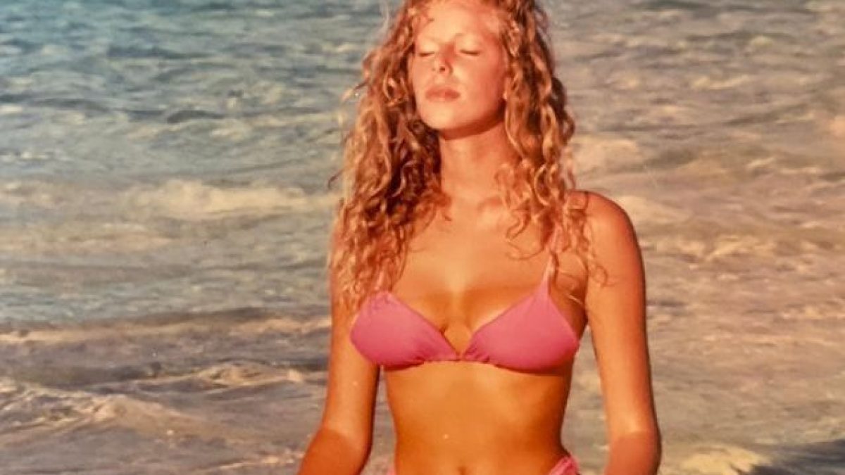 in foto: Alessia Marcuzzi a 16 anni