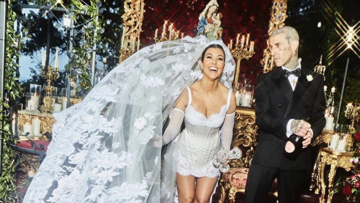 Kourtney Kardashian e Travis Barker si sono sposati per la terza volta a Portofino