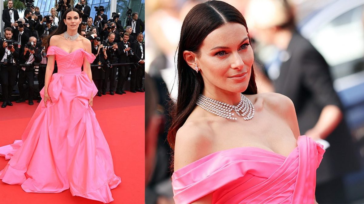 Paola Turani in Georges Chakra indossa gioielli Messika