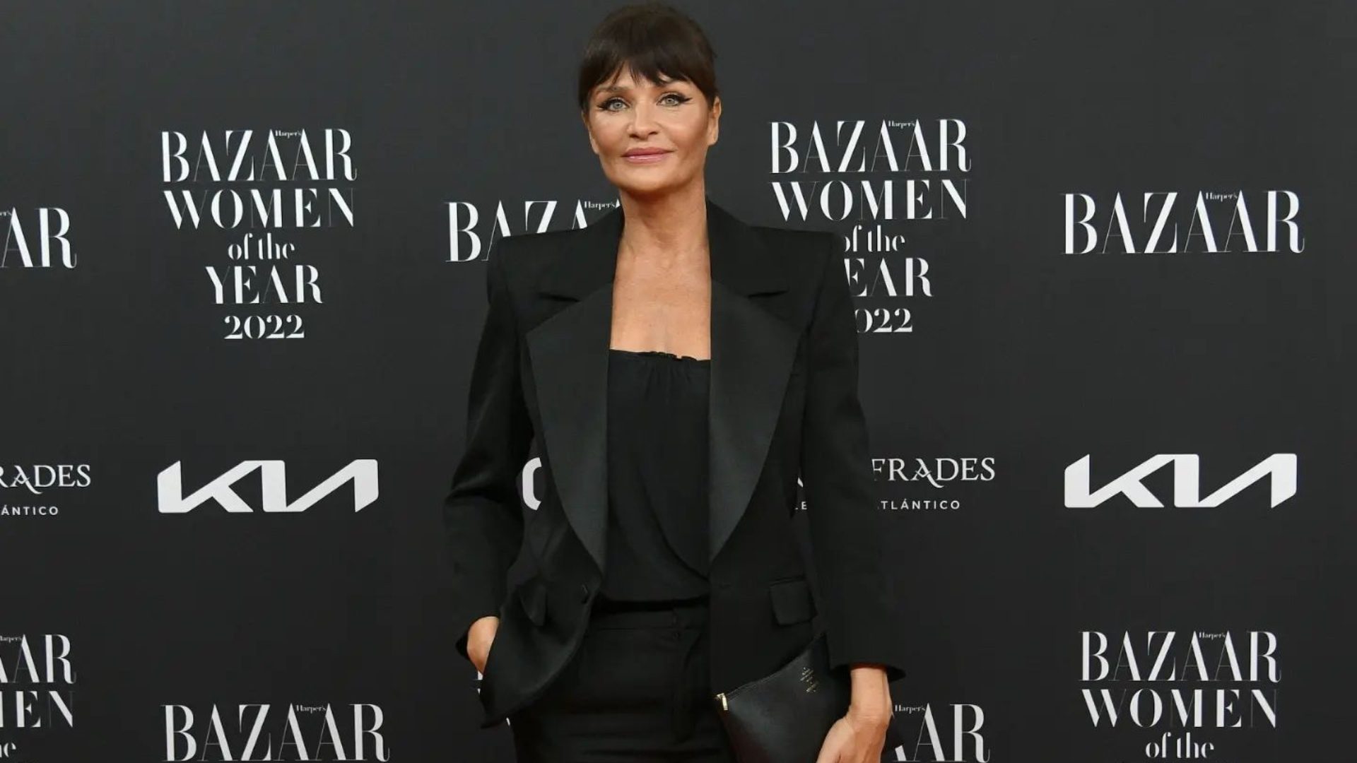 helena-christensen-in-tailleur-regina-di-eleganza-sul-red-carpet