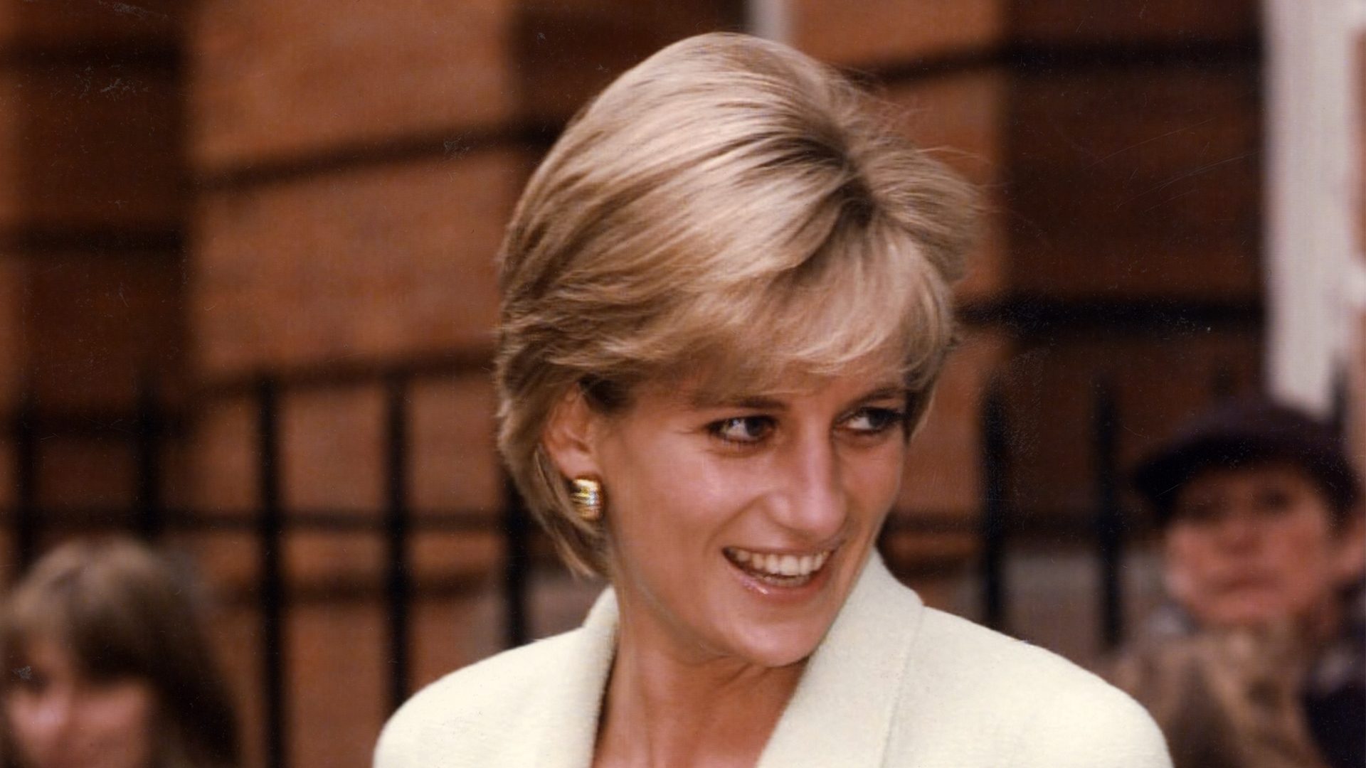 Il significato dei gioielli di lady Diana raccontano la sua voglia di