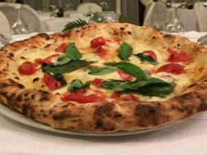 La pizza di Sorbillo celebrata dal New York Times anche a Milano