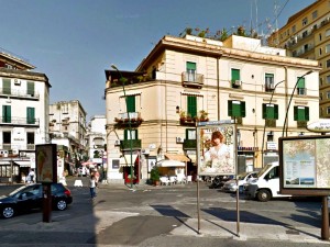 Rapina da 35mila al Vomero, i rapinatori forse ripresi dalle telecamere