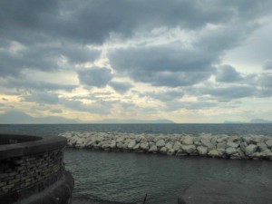 Meteo Napoli, weekend dal 19 al 21 maggio tra pioggia e schiarite