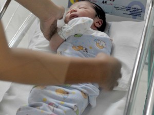 Il primo neonato abbandonato nella culla termica "lasciato da un'amica, madre era disperata"