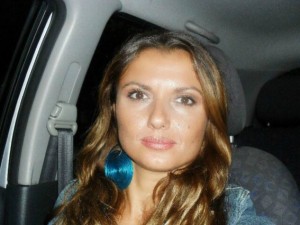 Carla Caiazzo, bruciata dall'ex, si candida al consiglio comunale di Pozzuoli