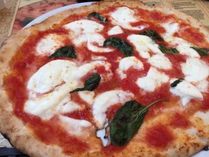 Napoli Pizza Village, il gusto è senza glutine: sfida tra i pizzaioli per celiaci