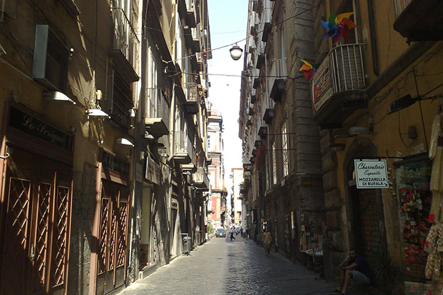 Spaccanapoli, tratto della strada verso Forcella