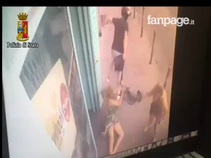 Raffica di scippi tra piazza Dante e la stazione. Nel mirino i turisti stranieri