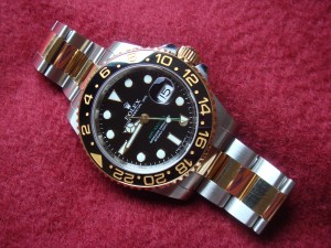 Da Napoli alla Sardegna per vendere Rolex falsi ai super-ricchi