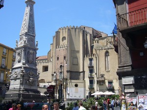 Piazza San Domenico Maggiore Napoli